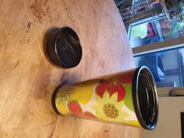 Thermosbecher Kunststoff Blumenmuster