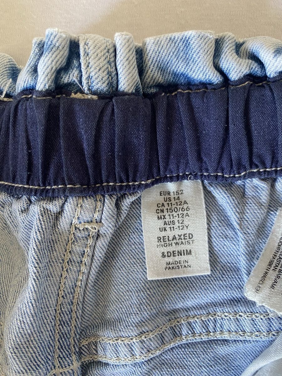 H&M Pantalons: Hellblaue Jeans von H&M – D'occasion à Frick par mhu_q5w8 2
