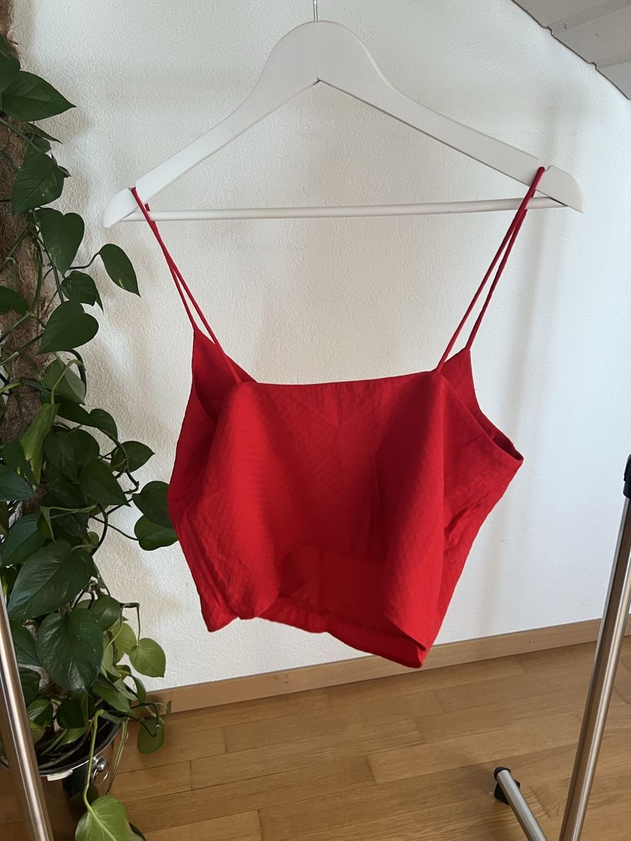 Kookai Tops: Top rouge Kookai – Neuf (Voir description) à Lausanne par ale_2v92 1