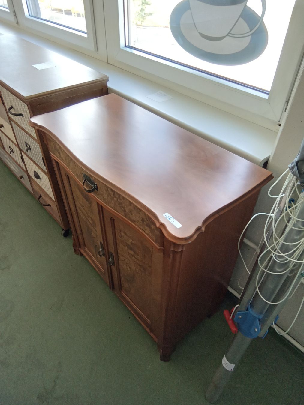 Armadi: Antiker Halbschrank – Usato da Pratteln venduto da Cartonsducoeur_bl 2