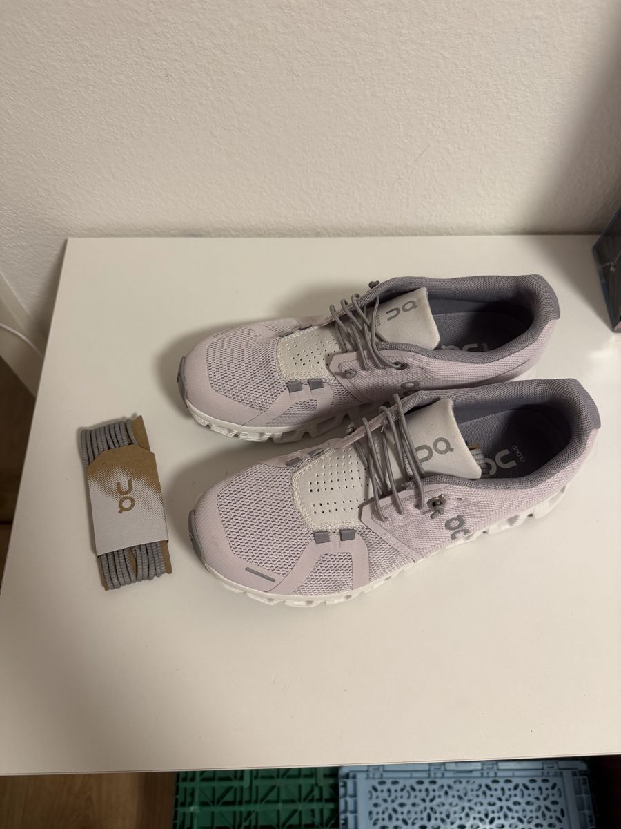On Scarpe da donna: ON Cloud Schuhe Damen Grösse 38  – Nuovo (secondo la descrizione) da Winterthur venduto da stipooo97 2