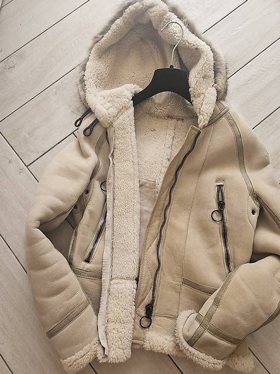 Prada Giacche: PRADA LAMMFELL JACKE 36/38 – Nuovo (secondo la descrizione) da Zürich venduto da Tiziana3