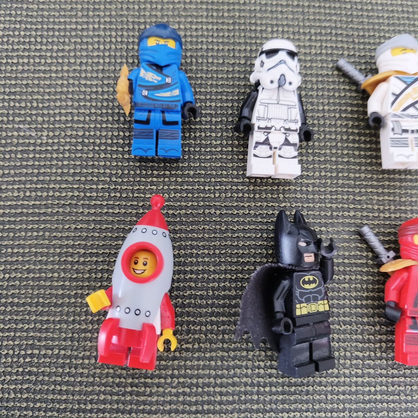 Lego Jouets: Set 10 Lego Figuren – D'occasion à Meilen par FAVALLID 2
