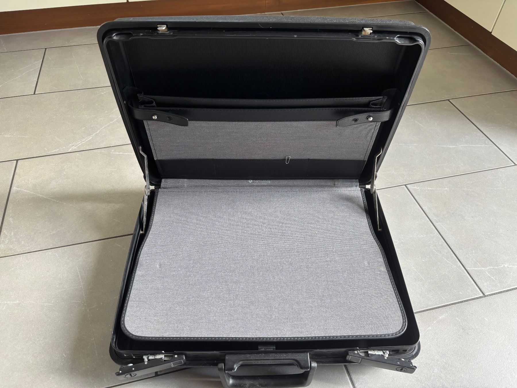 Valigie & Borse: Robuster Aktenkoffer Samsonite – Usato da Aarau venduto da heavydigital 2