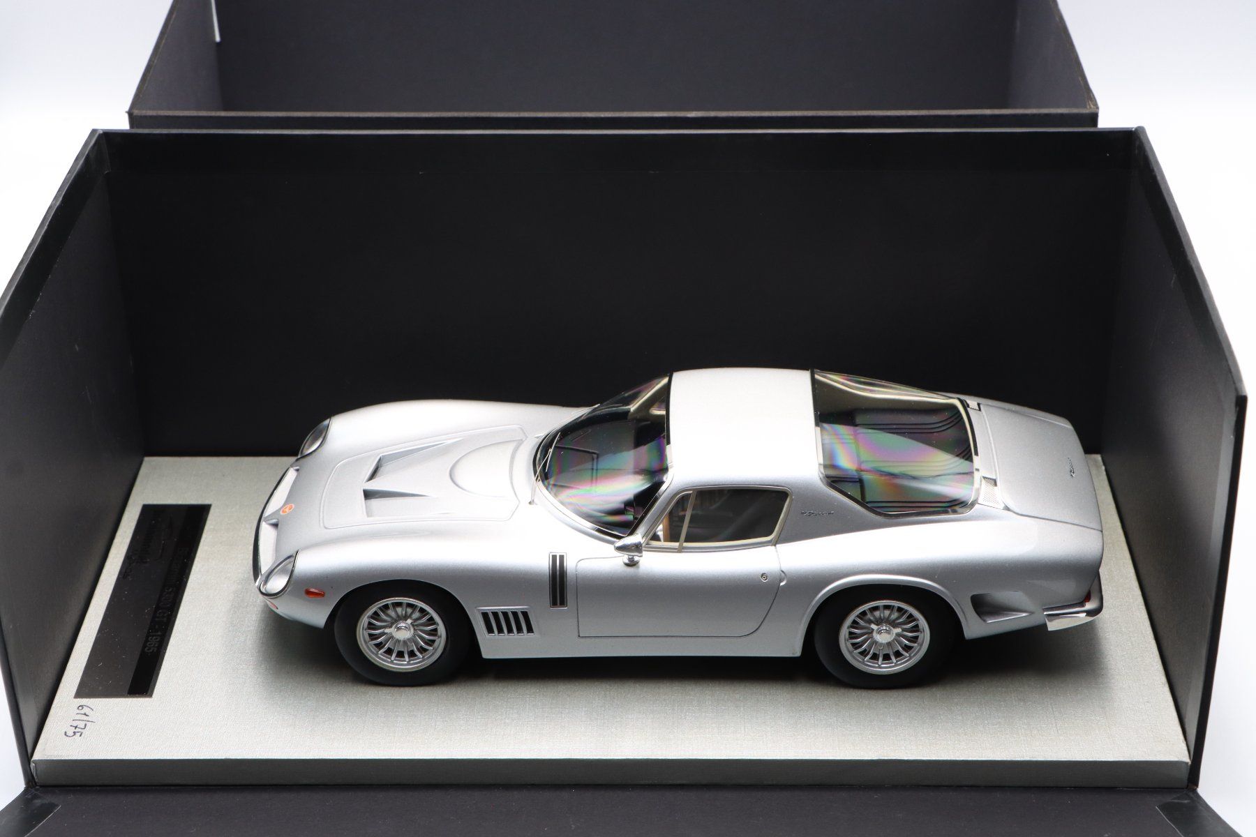 Modellini d'auto: Bizzarrini 5300 GT 1965 1:18 Tecnomodels – Nuovo (secondo la descrizione) da Bühl b.Aarberg venduto da modelldiecast 2
