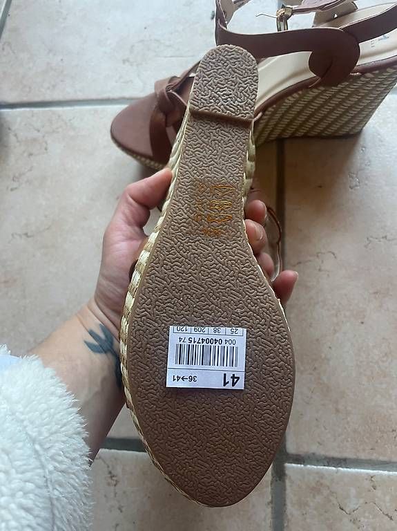 Damenschuhe: Sandales brunes avec semelles compensées taille 41 – Neu und originalverpackt aus Orny von man_r5s9 2