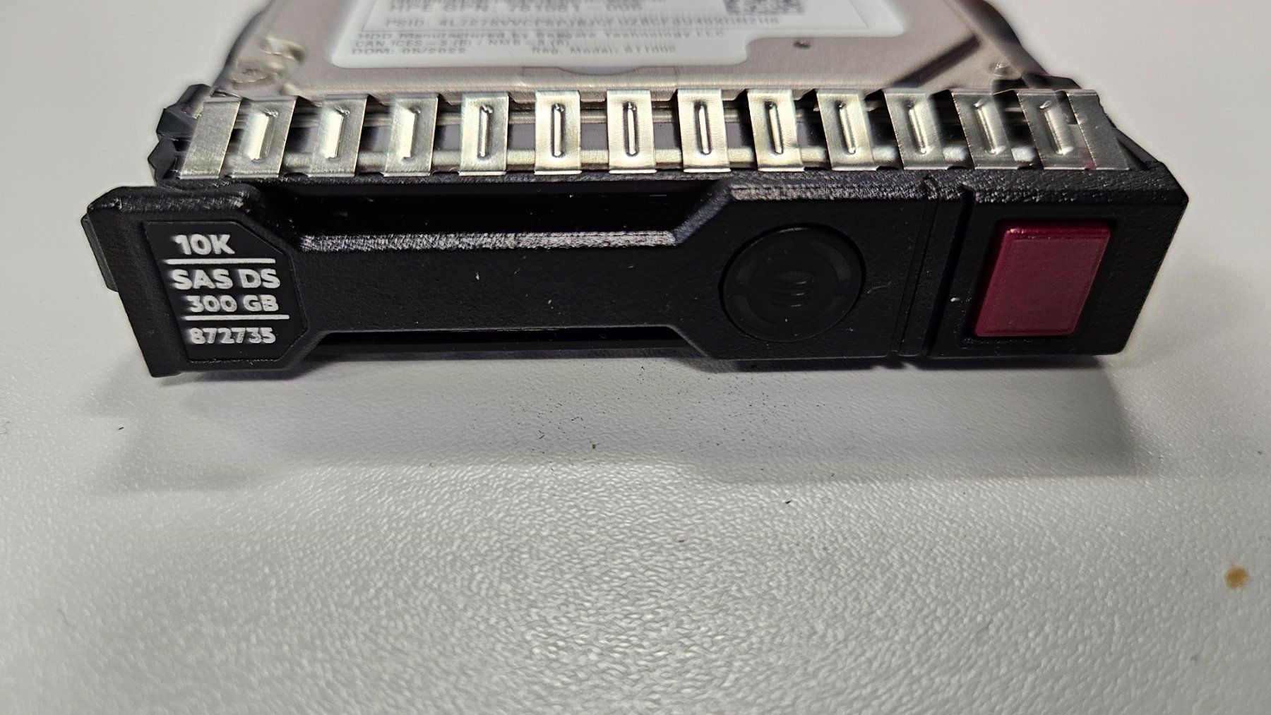 Hewlett Packard Disques durs: Server HPE Festplatte, 300GB 2.5" – Neuf (Voir description) à Weggis par CEDAEL 1