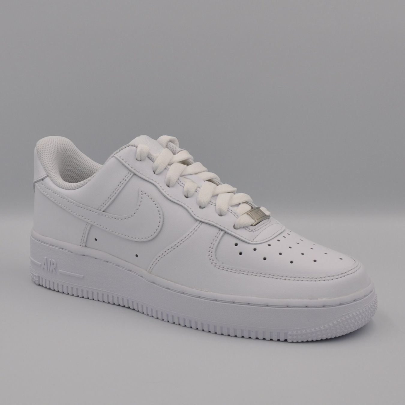 Nike Scarpe da donna: Nike Air Force 1 W White 38 – Nuovo e nell'imballaggio originale da Bern venduto da SneakerheavenLT 5