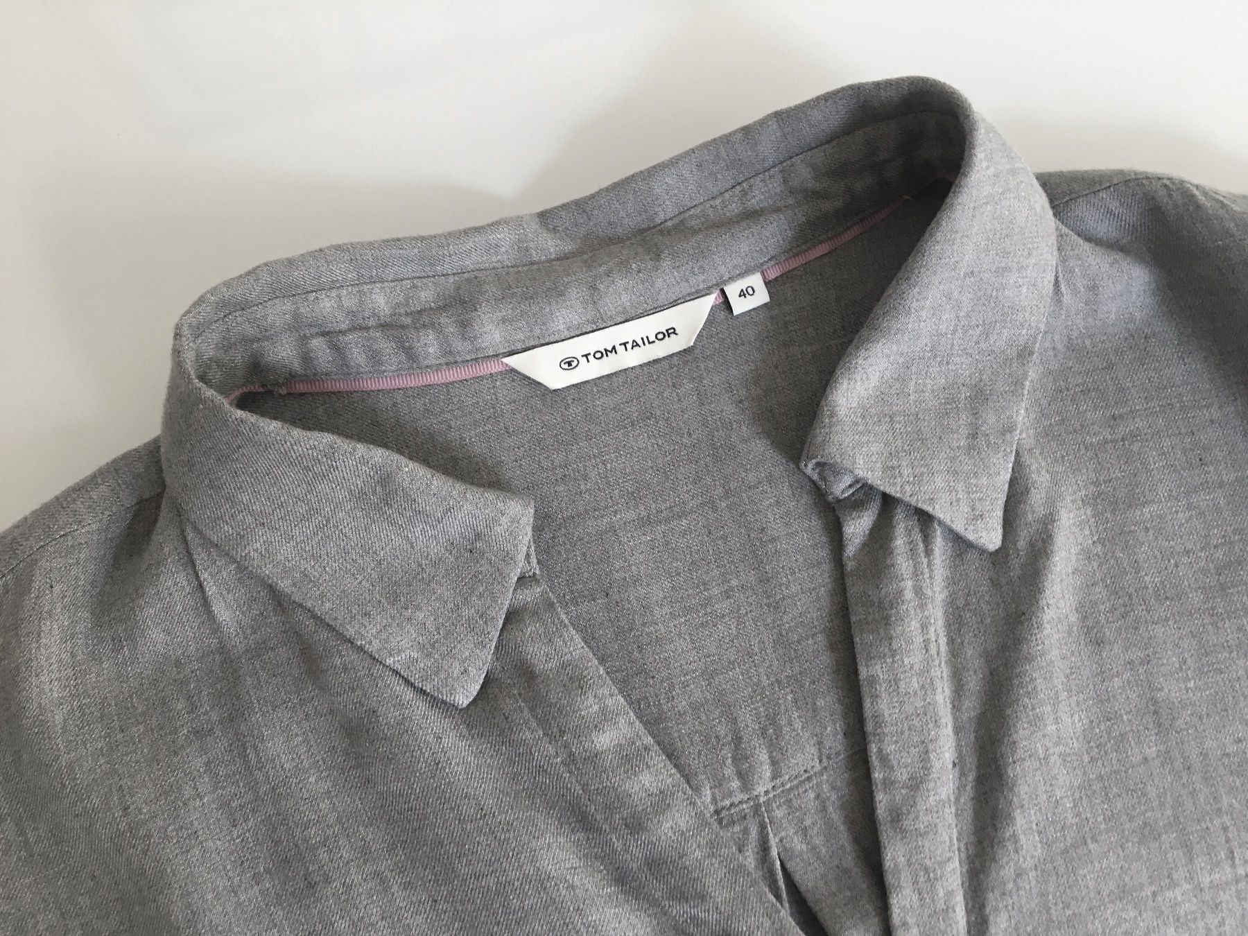 Tom Tailor Blusen: Camicia donna TOM TAILOR 100% viscosa grigia – Gebraucht aus Bellinzona von Sveva-Style-Hunter 3