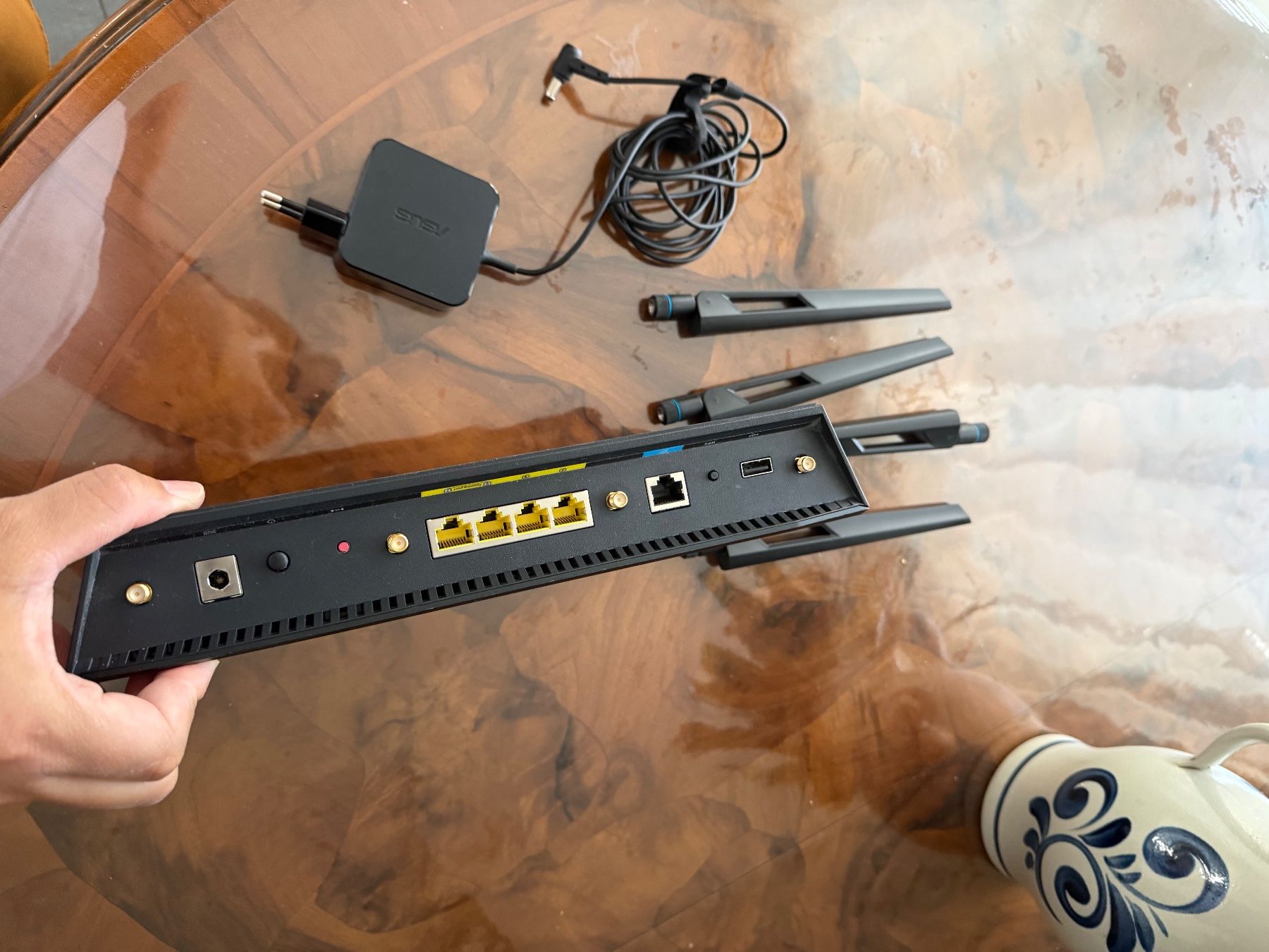 Asus Modems & Routeurs: ASUS RT-AC87U Router – D'occasion à Huenenberg par Zhang72 2