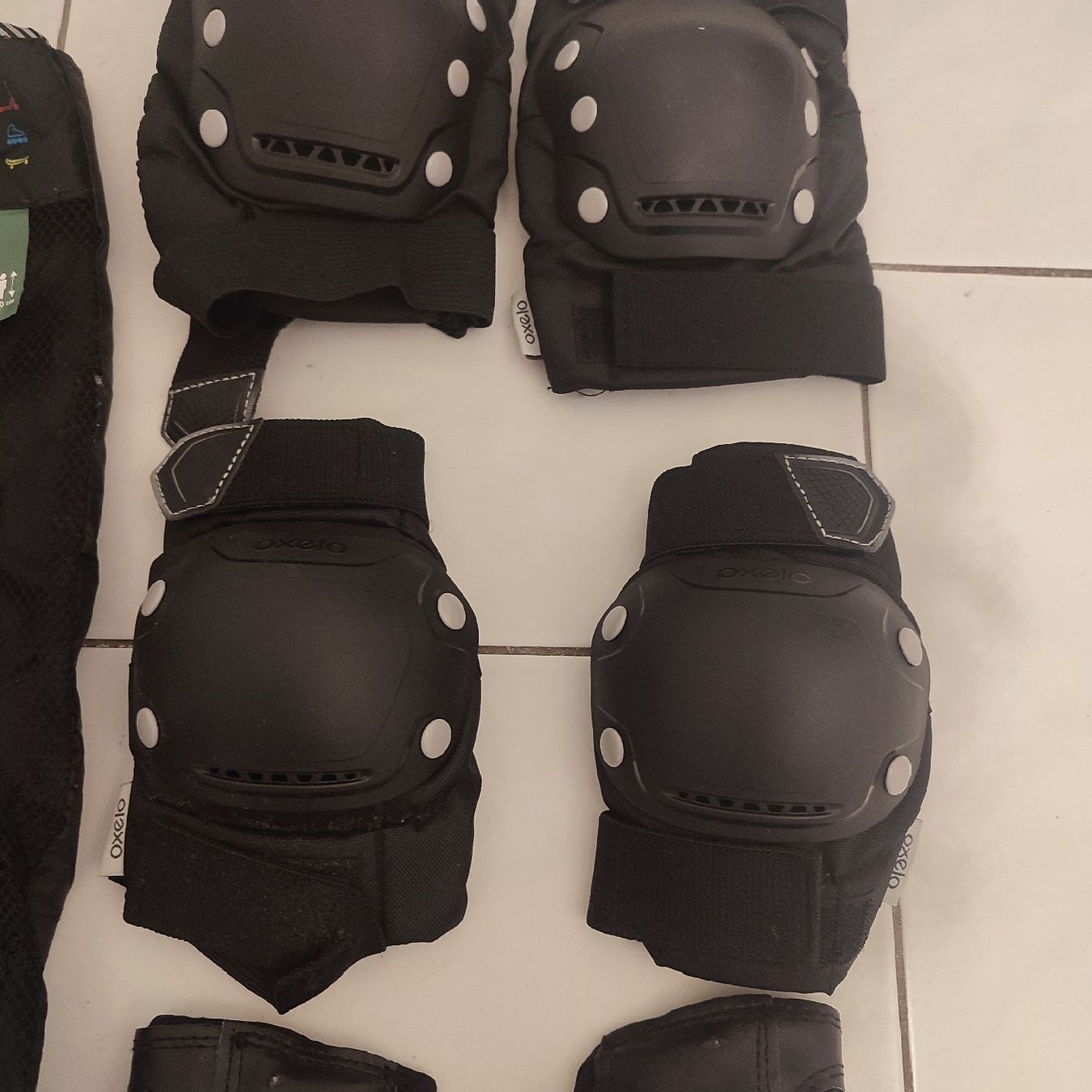 Oxelo Protezioni & Imbottiture: Protektoren Oxelo, Set Gr. S – Usato da Unterägeri venduto da Kudu25 2