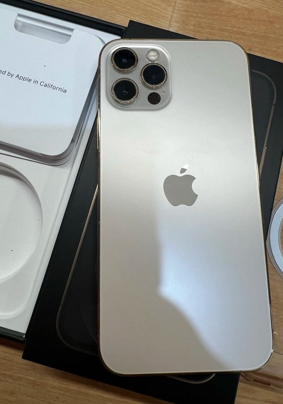 Apple Handys / Smartphones: iPhone 12 Pro (512GB) Akku 96% – Gebraucht aus Luzern von Waince786