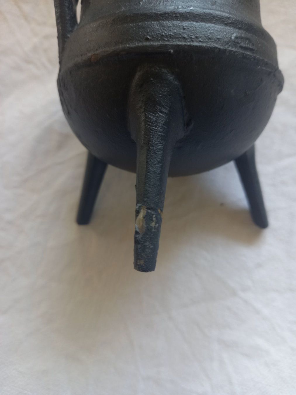 Casseroles: Marmite mini en fonte – D'occasion à Rossens FR par Souris1 8