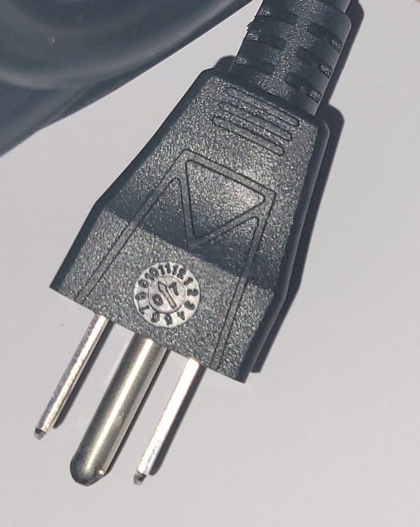 Cavi: 13A 125V Power Cable 163719-002 – Nuovo (secondo la descrizione) da Zürich venduto da Avd