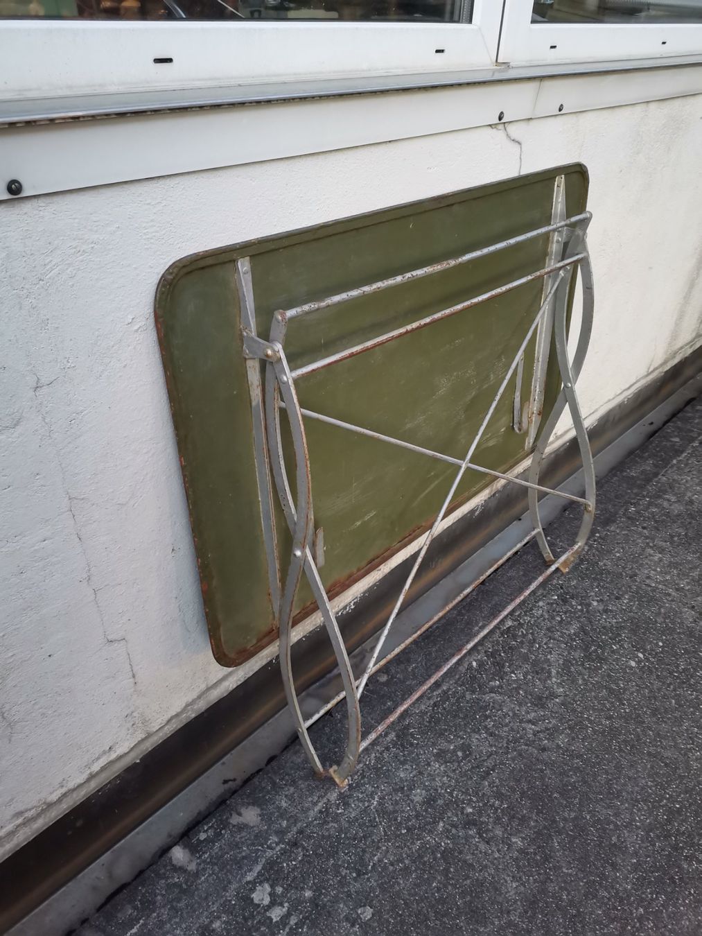 Tische: Antiker Gartentisch, Antiker Tisch, Vintage Gartentisch – Gebraucht aus Wiedlisbach von materialkreislauf 8