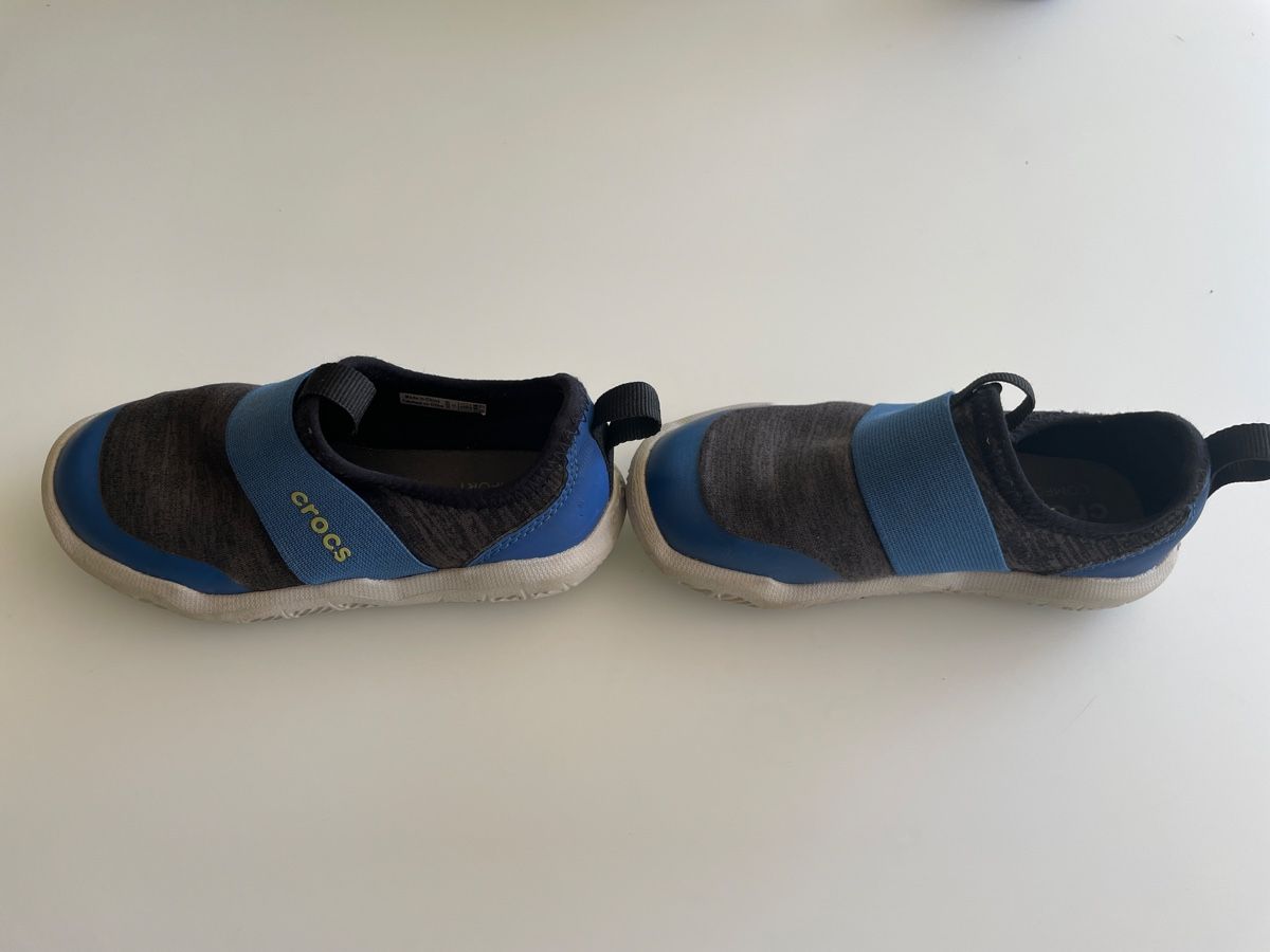 Crocs Scarpe per ragazzi: Crocs Kinder Schuhe - Grösse C8 (24/25) – Usato da Rütihof venduto da Highwayjackie 3