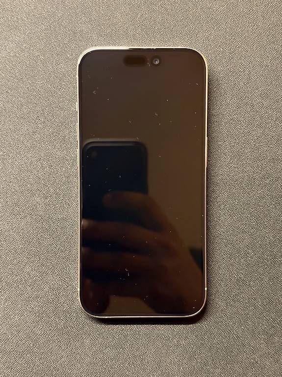 Apple Telefoni cellulari / Smartphones: iPhone 15 Pro 128 GB Natural Titanium – Usato da Meinisberg venduto da Kawaiisales88