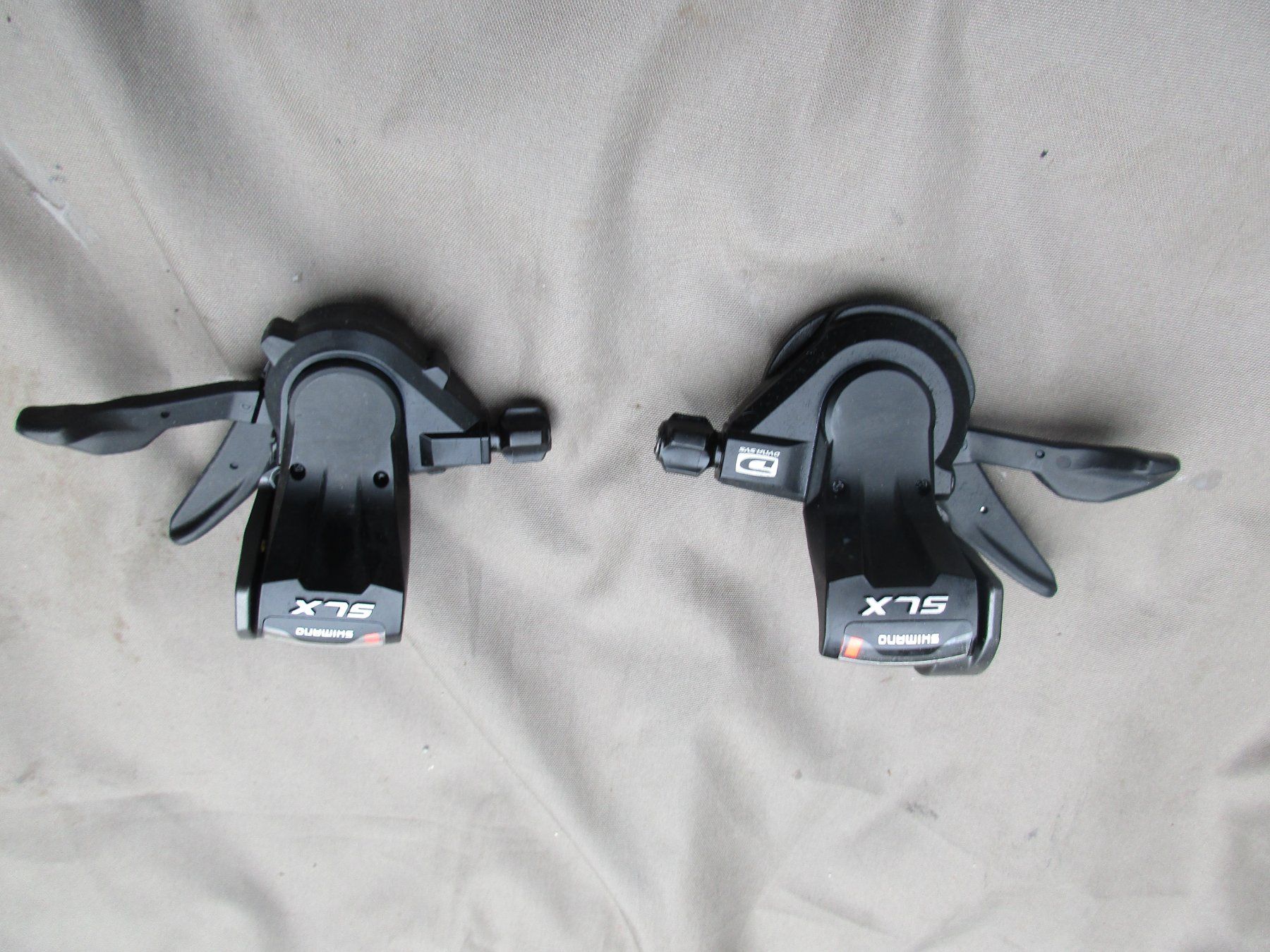 Ersatzteile: Shimano SLX Schalthebel Set 3-10fach – Gebraucht aus Ottikon von Locomotive01