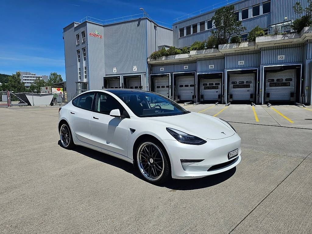 Tesla Autos: Tesla  Model 3 Perfomance – D'occasion à Weiningen ZH par Plexmaker 2