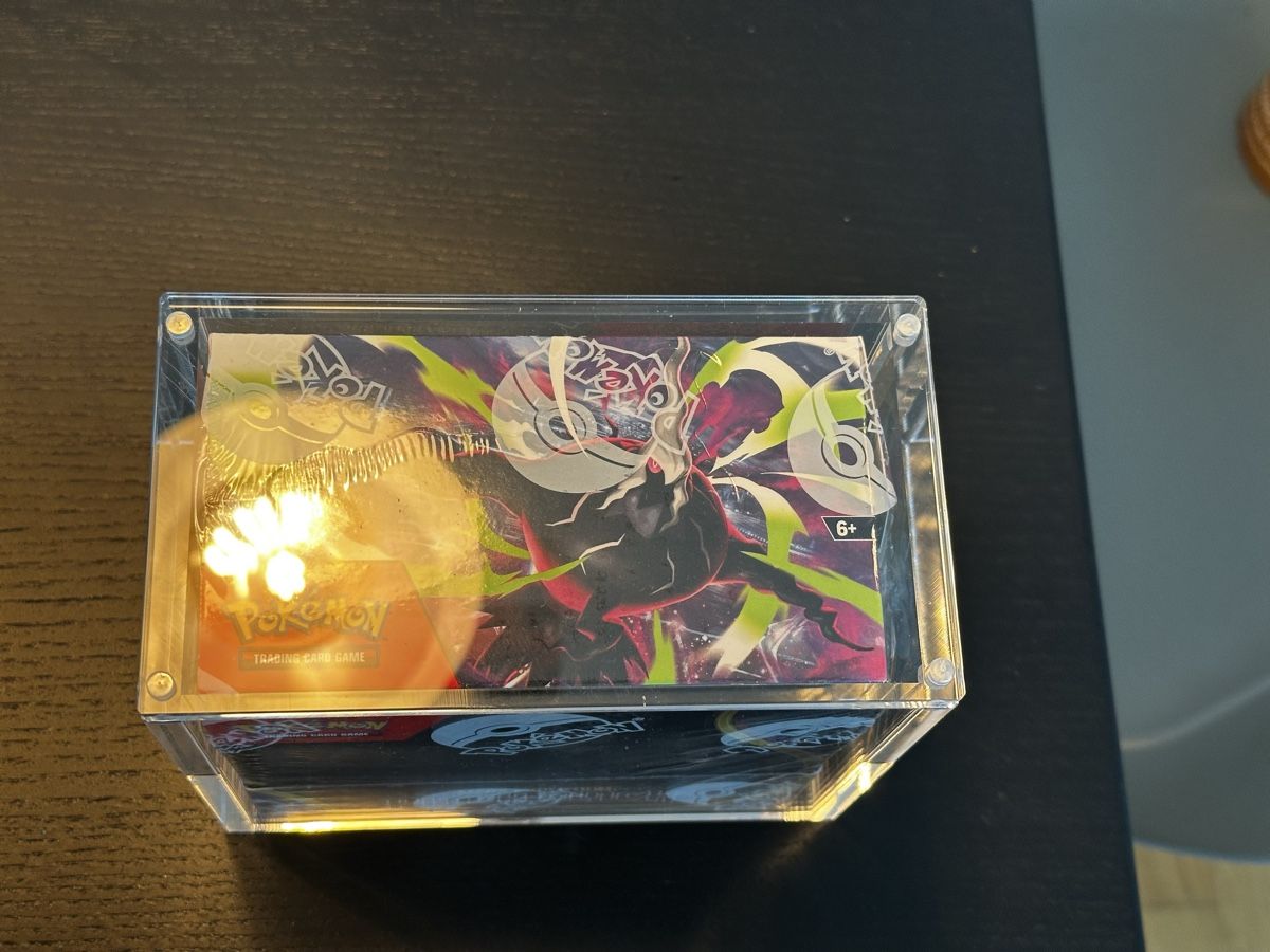 Pokémon Carte collezionabili: Pokémon Mega Evolution Pitch Black Display EN + Acryl – Nuovo e nell'imballaggio originale da Ebikon venduto da Mi25 1