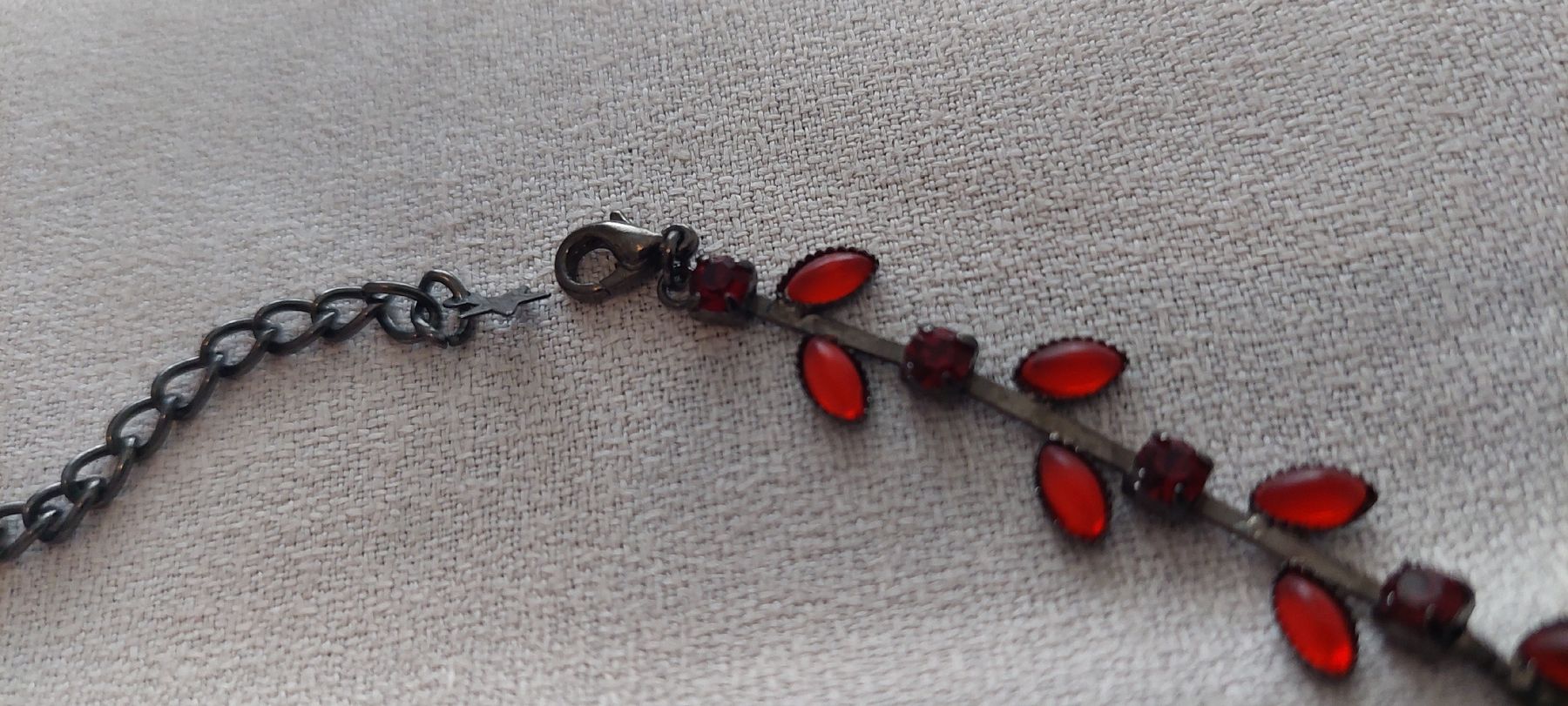 Catenine: Rote vintage Halskette – Usato da Safenwil venduto da fra_t5c9 2