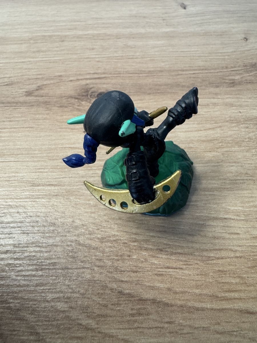Statuette: Skylanders Figur Stealth Elf – Usato da Biberist venduto da etesummer 1