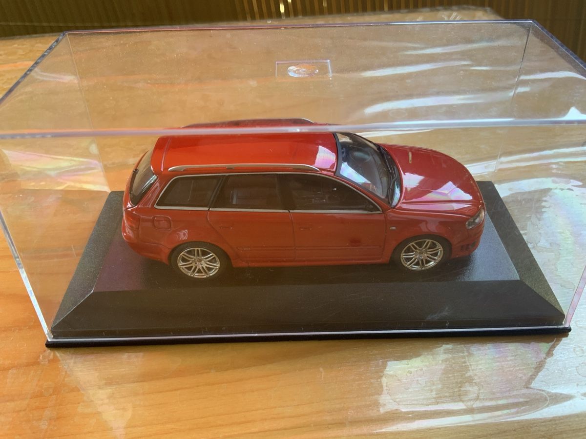 Minichamps Modellini d'auto: Audi RS4 B7 1/43 minichamps – Usato da Lausanne venduto da Shei2014 5