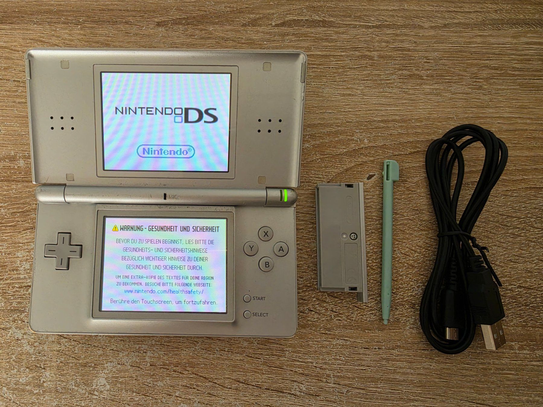 Nintendo Console: Nintendo DS lite in silbergrau – Usato da Sempach venduto da Knuckles17