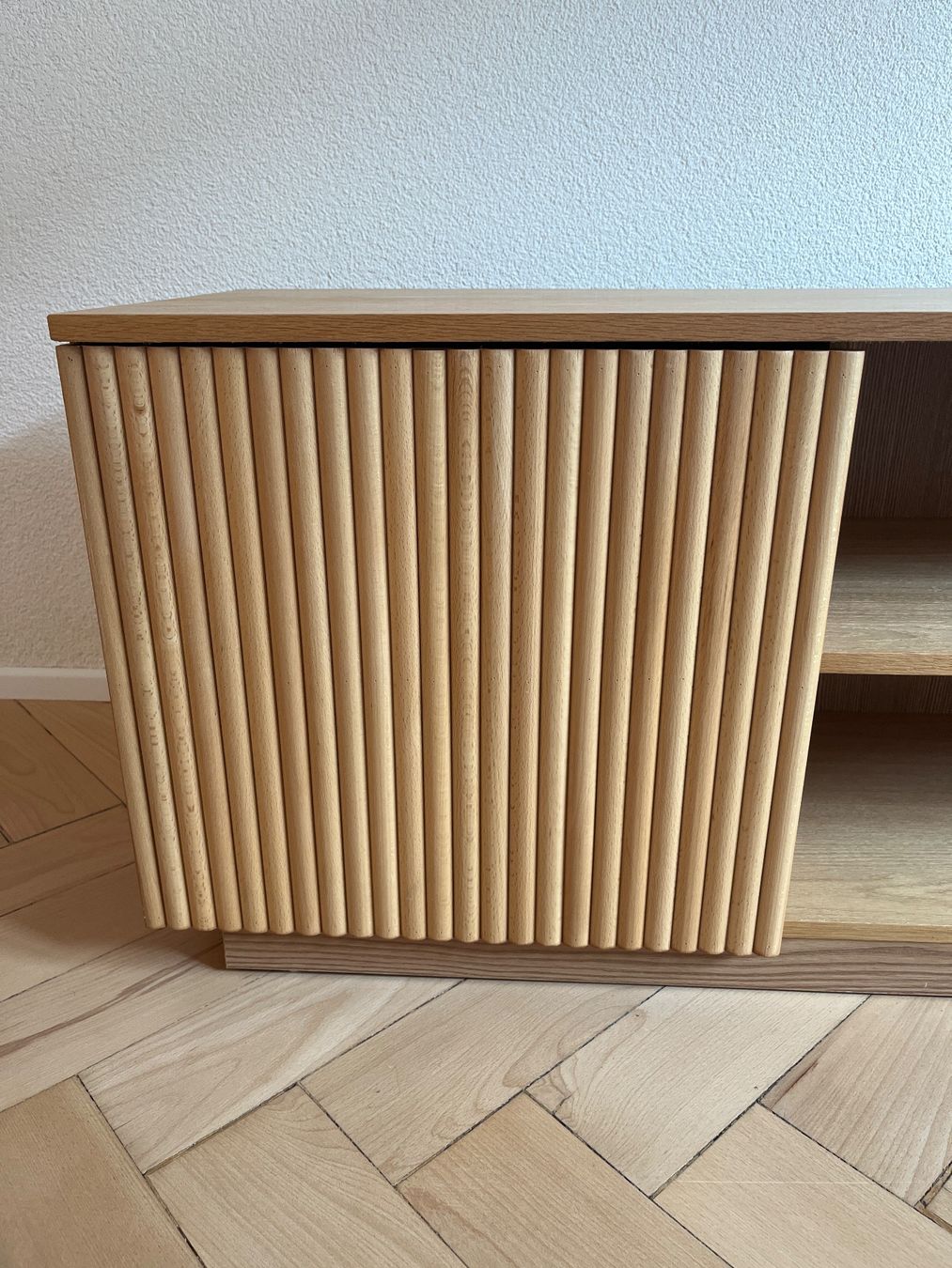 Mobili TV: ISKU table – Usato da St. Gallen venduto da JoonasK 3