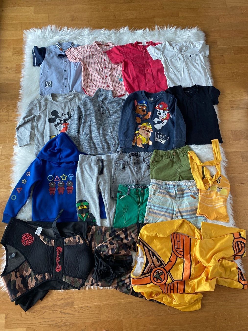 Kleiderpakete & -sets: Paketkleidung Jungen 3-4 Jahren – Gebraucht aus Duebendorf von Alexandertreyer