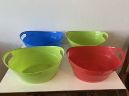 4 farbige, kleine Wannen, neu und unbenutzt