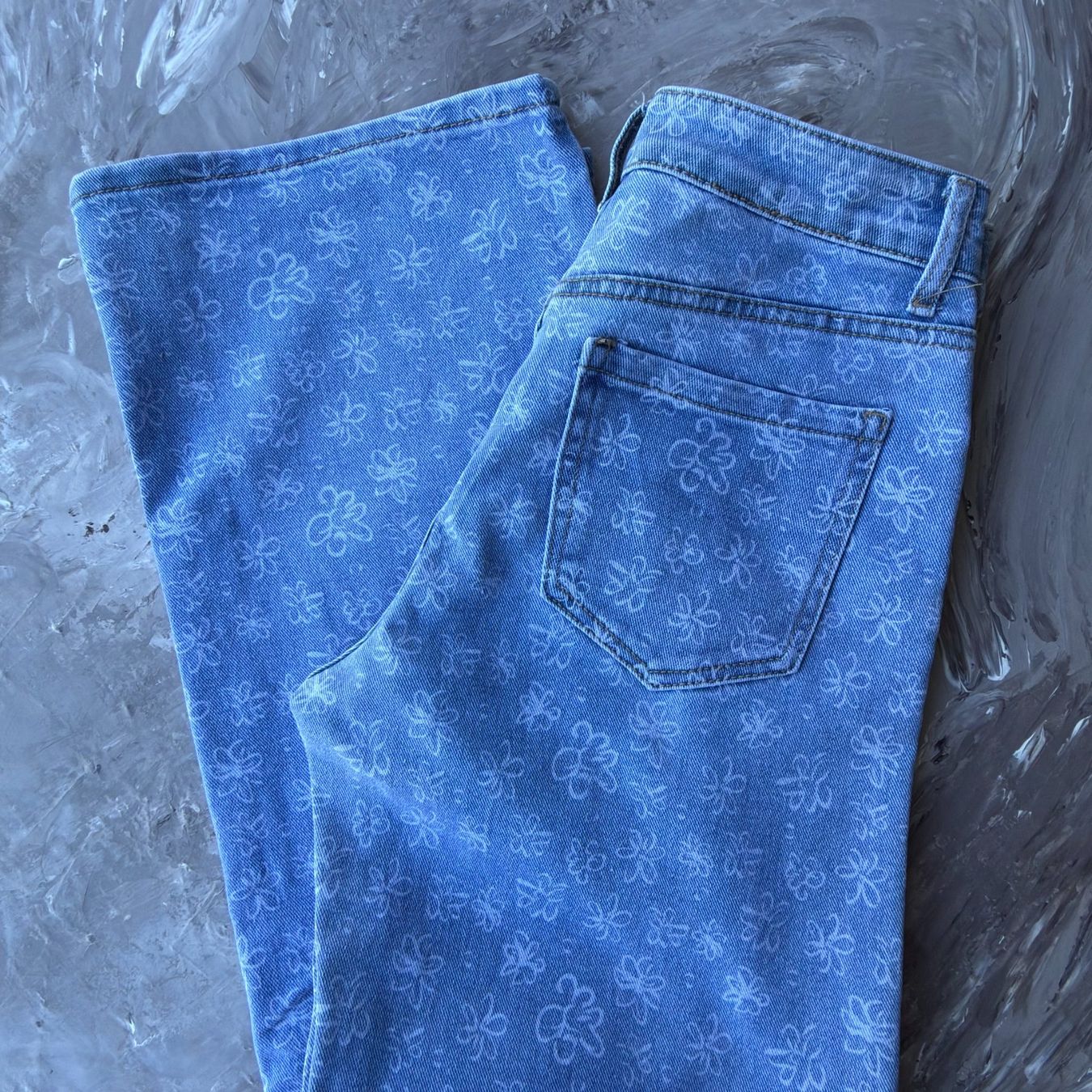 Jeans: Jean Large Imprimé Fleurs – D'occasion à Thônex par Suisse.Shopping 7