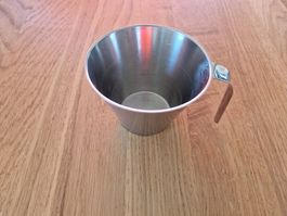 Messbecher aus Chrom-Nickel-Stahl (CNS) 2 dl, 1.5 dl, 1dl