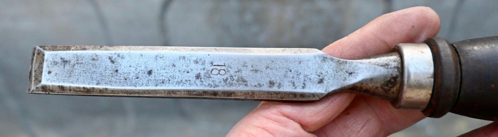 Peugeot Tutti gli attrezzi: qualitativer alter 18er Stechbeitel länge 27cm – Usato da Pfaffhausen venduto da mono_rec 1