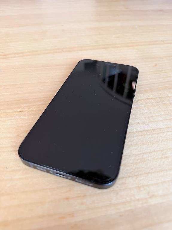 Apple Telefoni cellulari / Smartphones: iPhone 12, dunkelblau mit MDM Sperre – Usato da Zürich venduto da badeferien 4