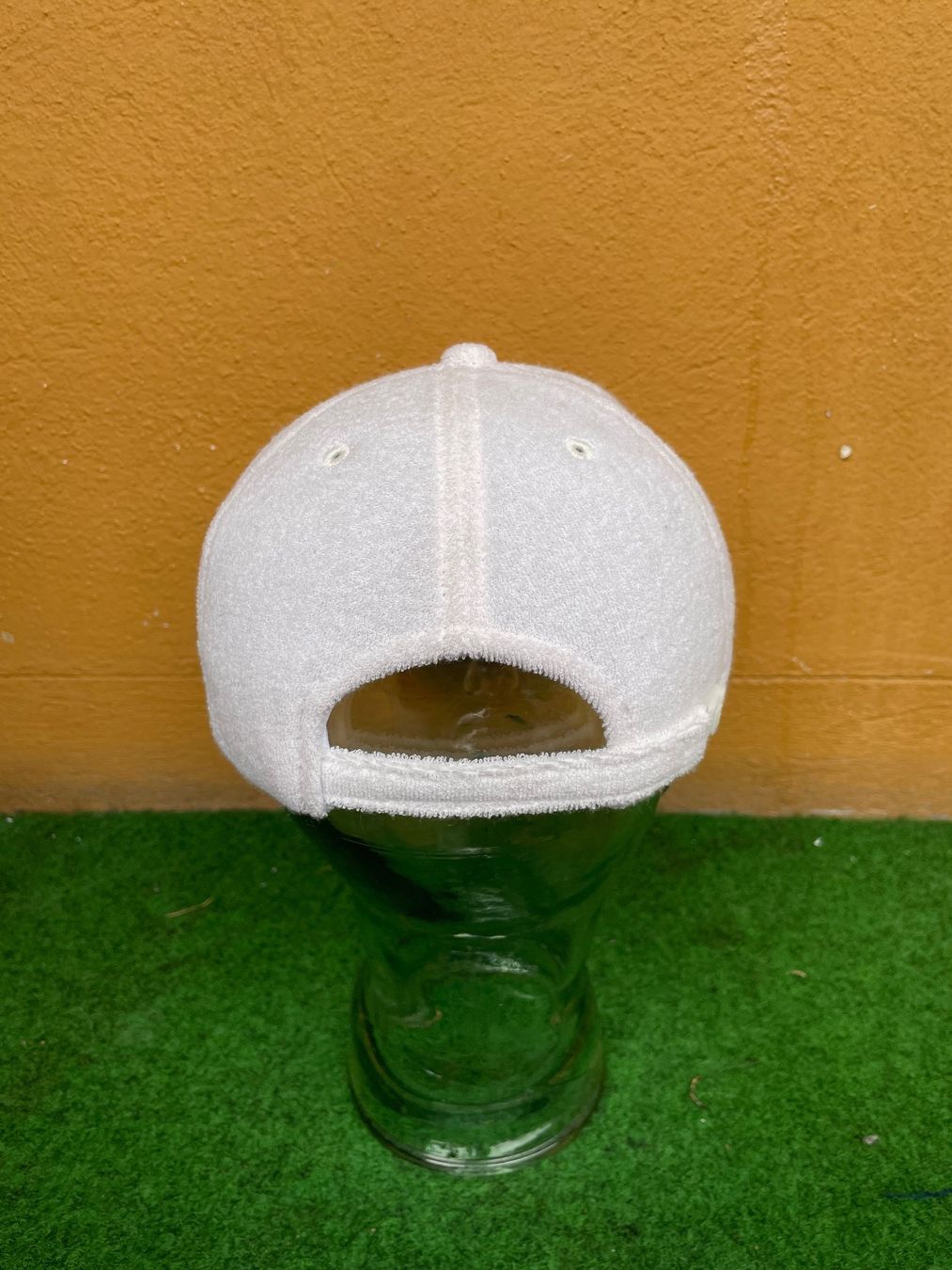 Chapeaux, bonnets & casquettes: Casquette Playboy blanche en tissu éponge – D'occasion à Zürich par le_souk 2