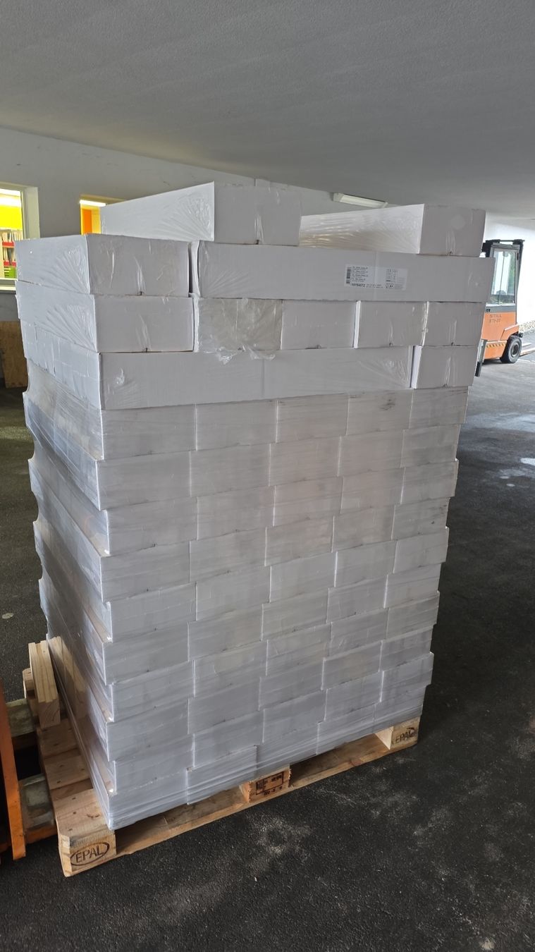 Holzartikel: Fischgrät Parkett 100 Pack / 166 m2 Fr. 8950.00 – Neu und originalverpackt aus Rothrist von swiss-laminat 8