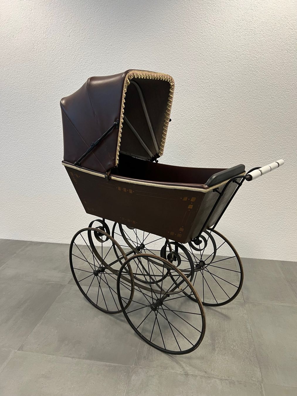 Carrozzine: "J. Assfalg" Antiker Kinderwagen - Top Zustand – Usato da Waltenschwil venduto da tamiihxran 4