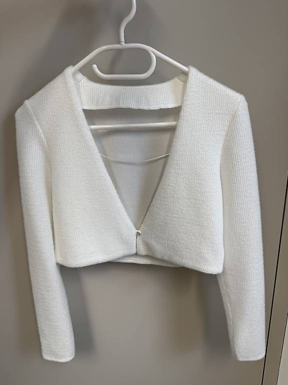 Bolero: Bolero / Brautjacke Gr. 36 mit Schal – Usato da Balzers venduto da chr_jg2k 1