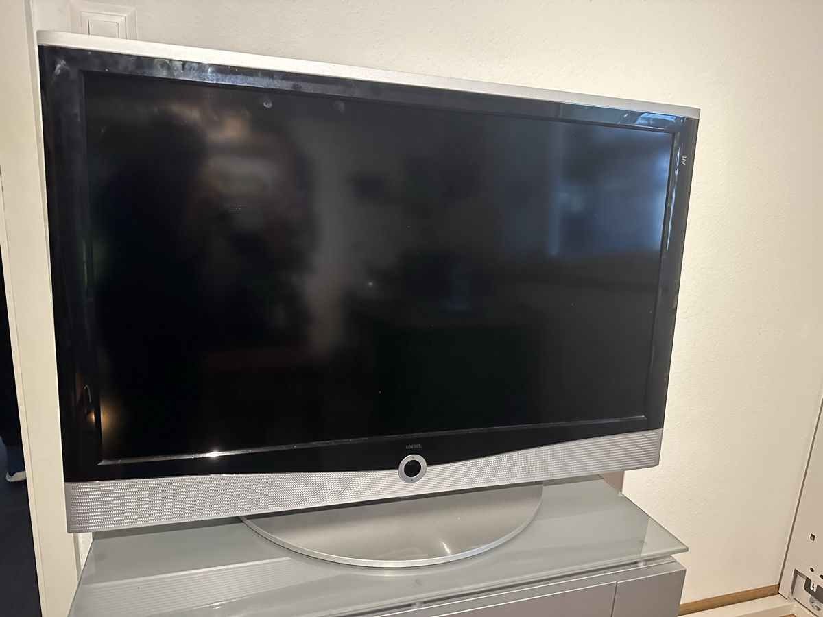 Televisori: Loewe TV SL 151 mit Möbel – Usato da Frenkendorf venduto da Katrin02