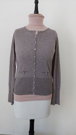 Feine Strickjacke aus Merinowolle, Grösse M, Top Zustand!