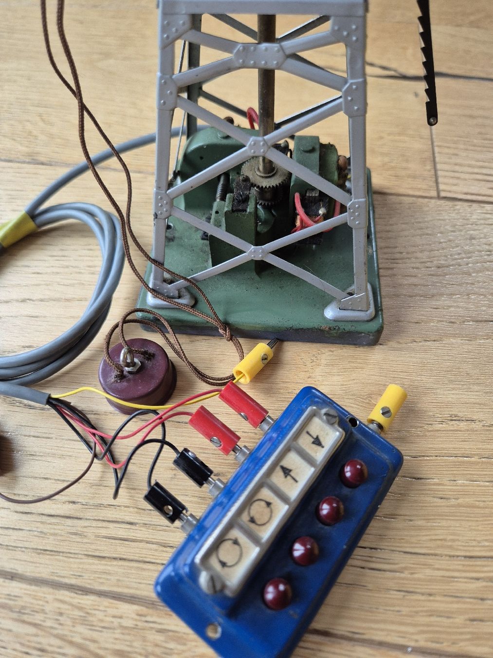 Märklin Modellini di ferrovie: Märklin Drehkran 7051 mit Originalkarton – Usato da Mollis venduto da Kekie 4