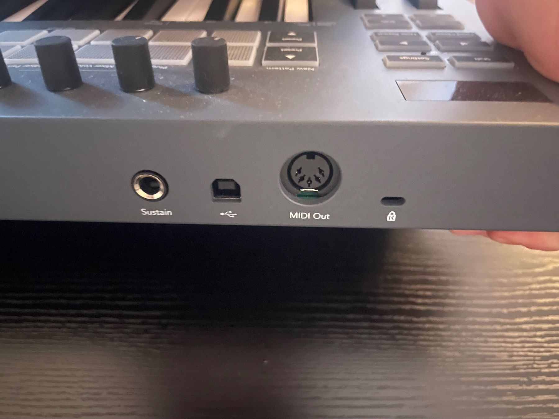 Novation Strumenti musicali: Novation FLkey 49 Midi Keyboard – Nuovo (secondo la descrizione) da Zürich venduto da angielm 4