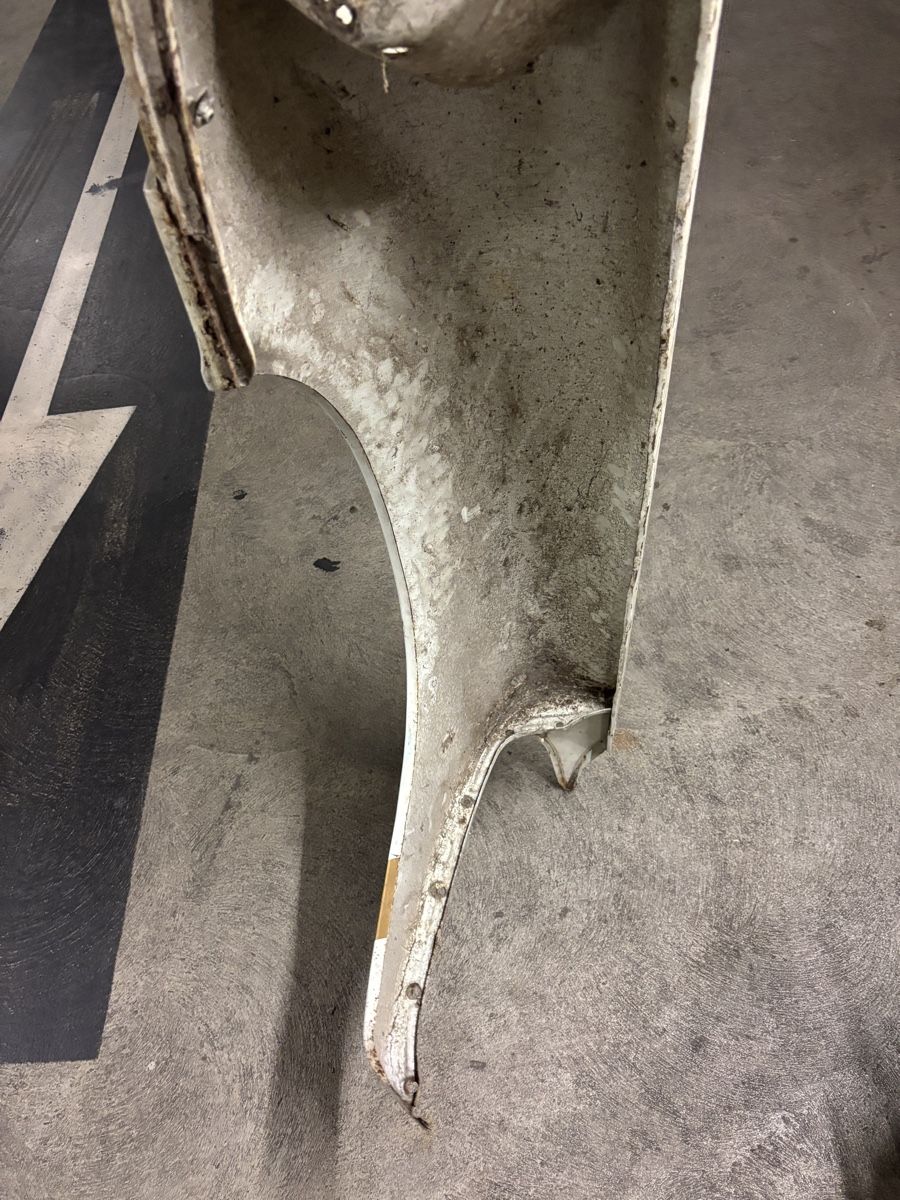 Porsche Tutti pezzi di ricambio auto: Aile de porsche 912  – Usato da Petit-Lancy venduto da pac_62pw 6