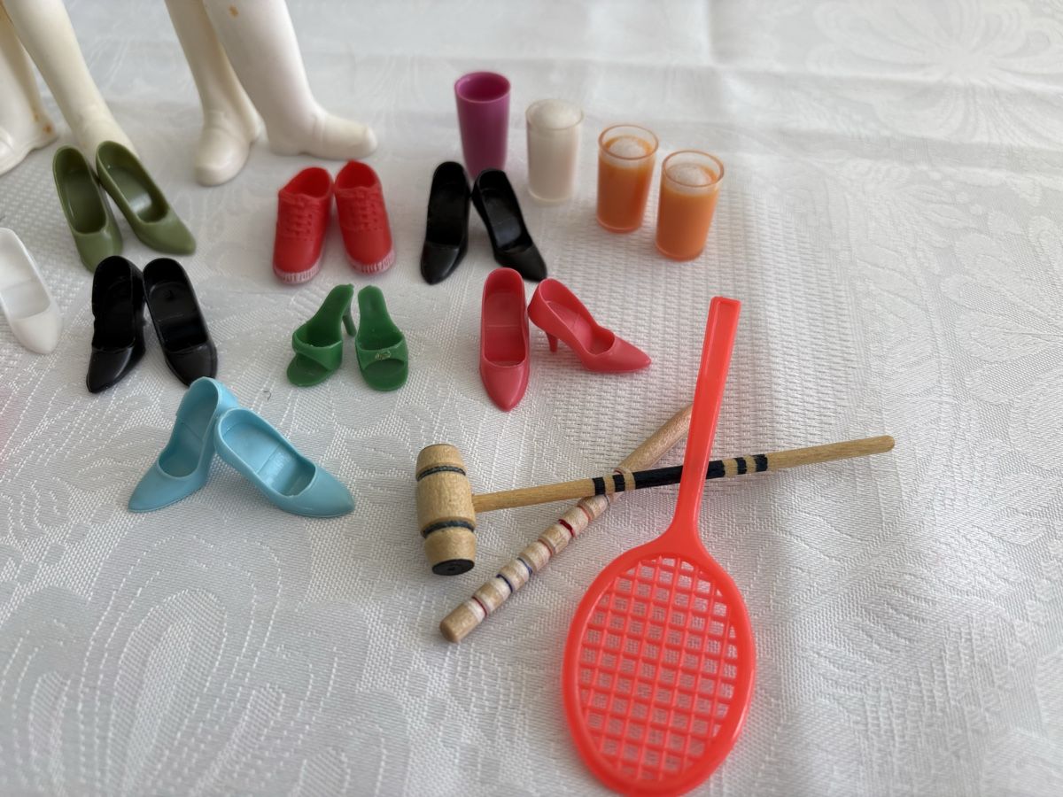 Bambole: Barbie Schuhe+Zubehör – Usato da Schönenberg ZH venduto da Roxana8820 2