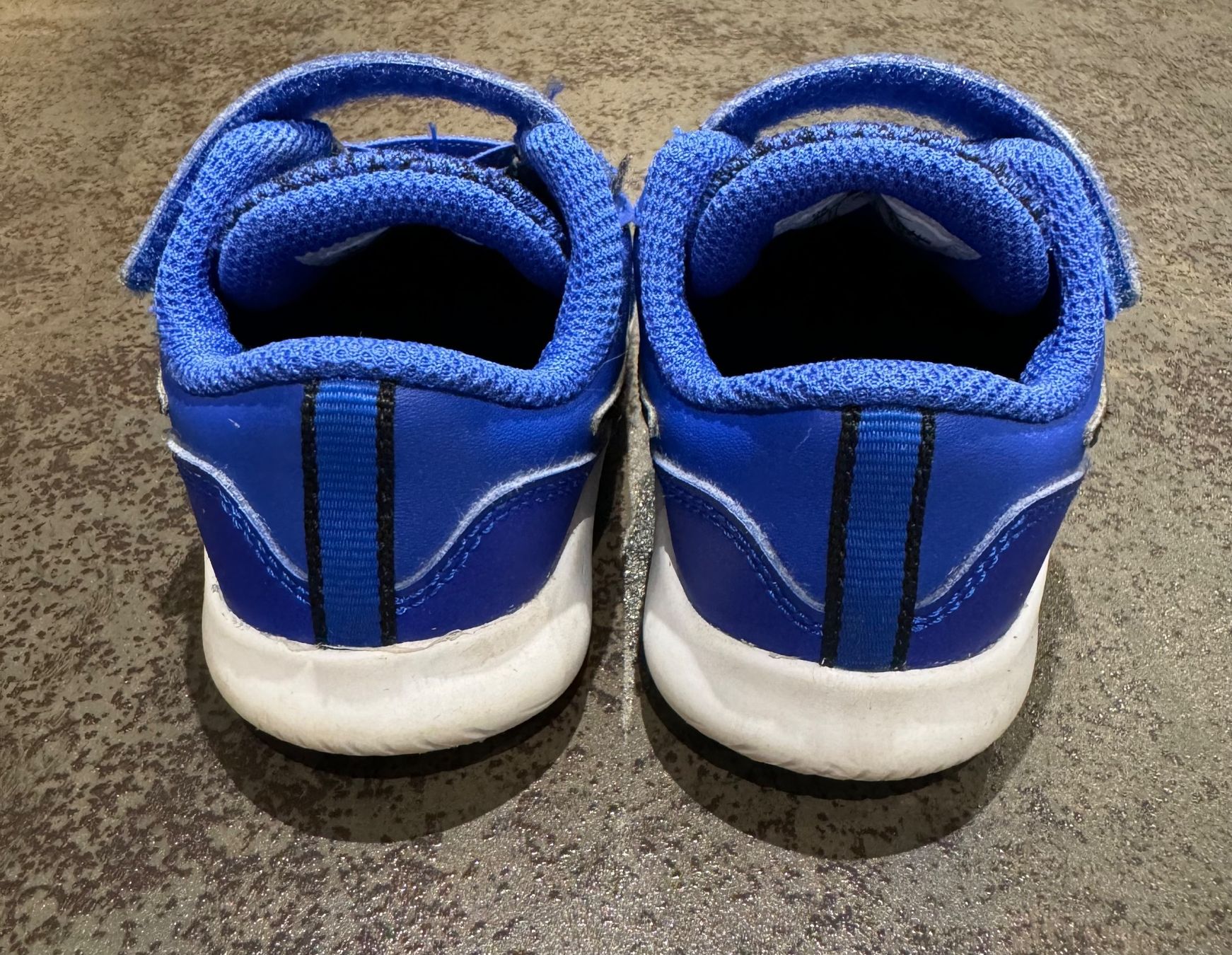 Nike Scarpe per ragazzi: Nike Baby Schuhe Gr. 21 – Usato da Kirchberg BE venduto da _lb5t 3