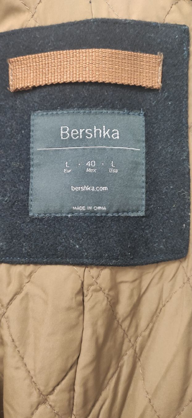 Bershka Mäntel: Winterjacket  – Gebraucht aus Thun von and_6tnl 1