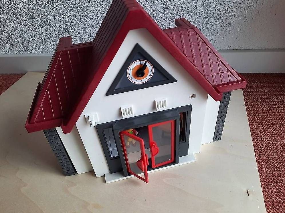 Jouets: Schulhaus – D'occasion à Mammern par hel_89ys