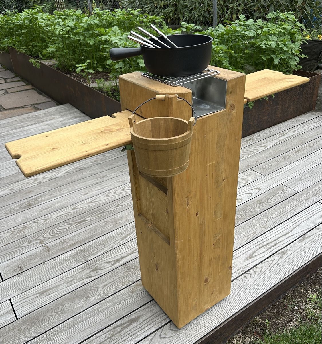 Allestimento di negozi e stand fieristici: Fondue-Bar Holz – Usato da Nänikon venduto da robinson-1
