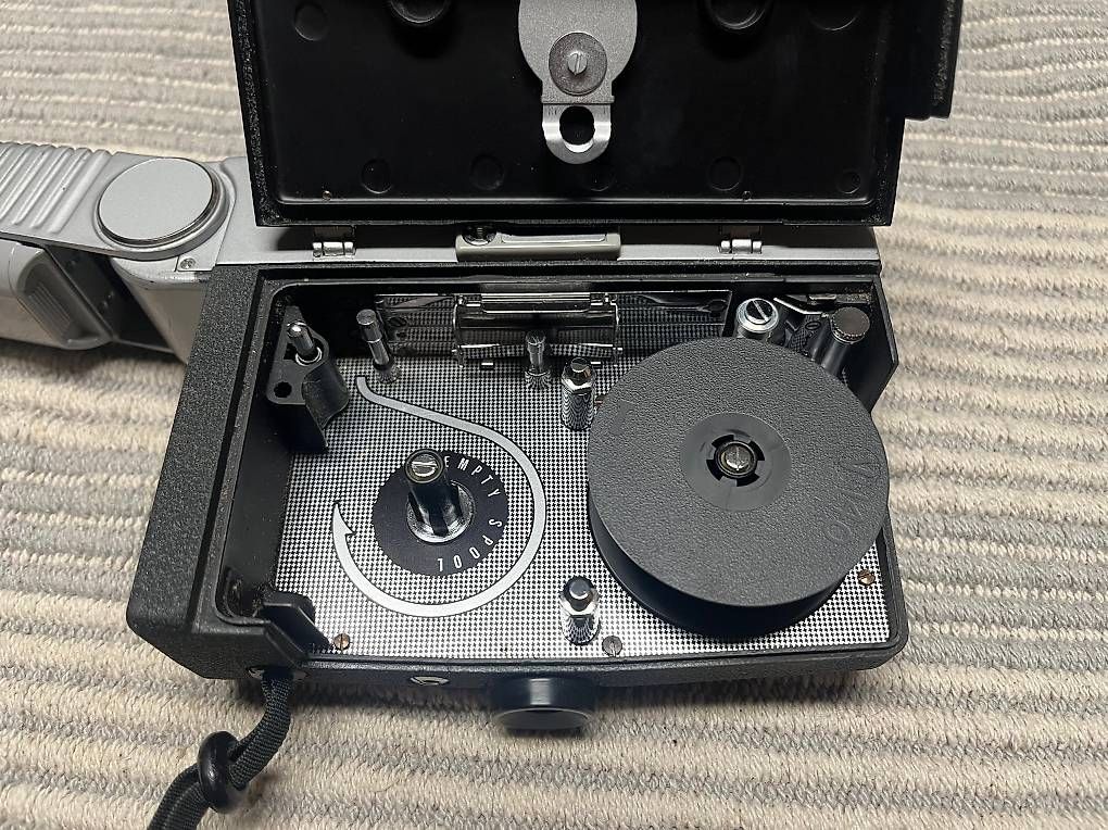 Sankyo Videocamere: Caméra Super 8 Sankyo AUTO-4X vintage – Usato da La Chaux-de-Fonds venduto da Simone1180 1